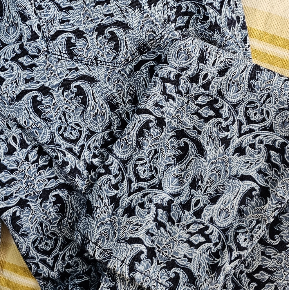Chico's Navy and White Patterned Skinny Jeans - Picture 5 of 8